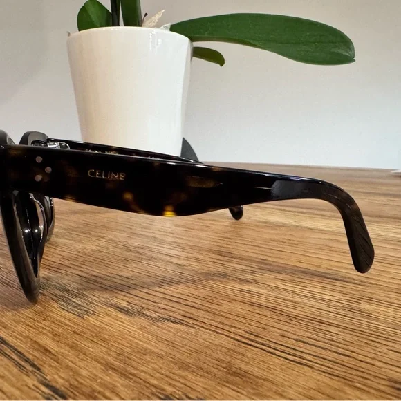 Celine Bold 3 Dots 47 mm Butterfly Sunglasses - tortoise w/ Sunglass case